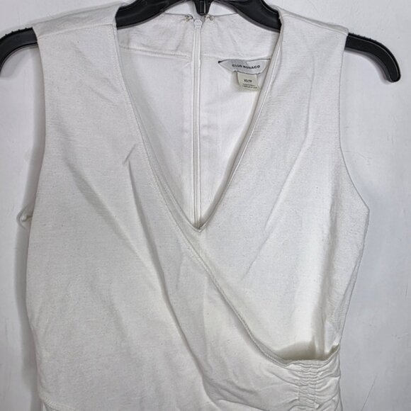 Club Monaco V neck Sleeveless top - Picture 3 of 4